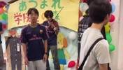 日本的巴萨球迷都这么疯狂嘛，科目三跳的这么有劲🤣