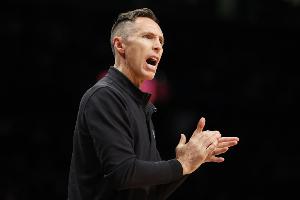 亚历山大:纳什是第一个告诉我能打进NBA的人 对他只有赞赏与尊重